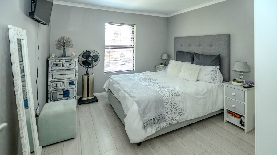 2 Bedroom Property for Sale in Silver Oaks Western Cape